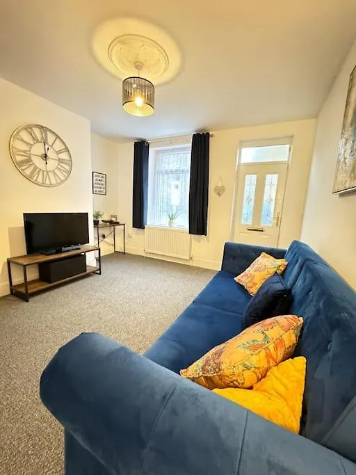 Dom wakacyjny Cosy Home In Barnsley Centre