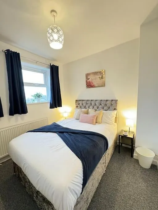 Dom wakacyjny Cosy Home In Barnsley Centre